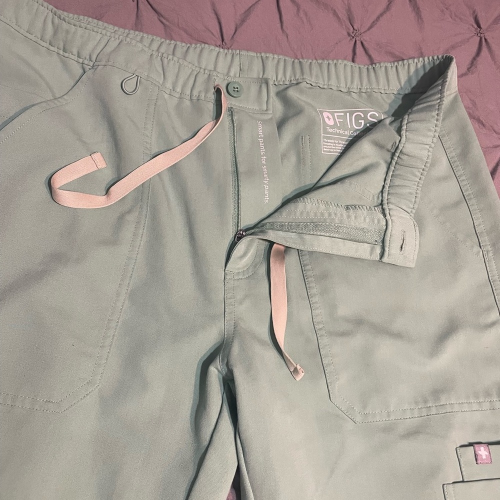 Figs scrubs